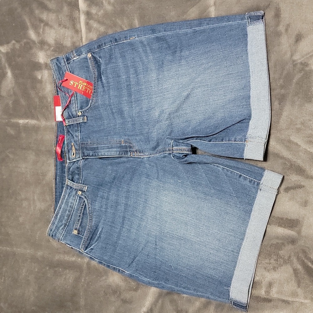 JLO Bermuda Shorts sz 14